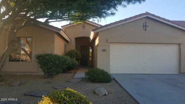 Primary Photo - 2127 W Maya Way