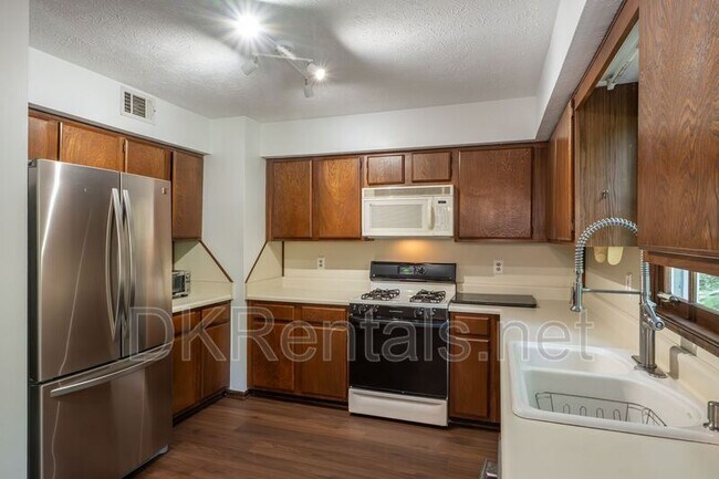 Building Photo - 3787 Etna Dr