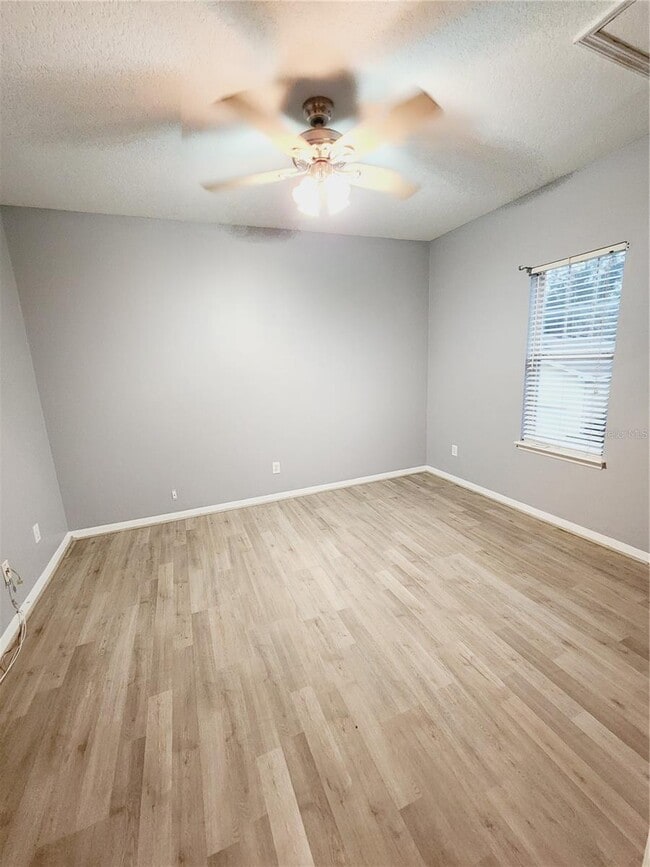 Building Photo - 1014 Persimmon St