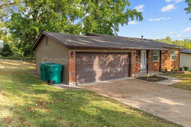 Building Photo - 10768 Runningbrook Dr