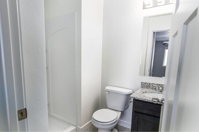 Building Photo - Amazing Paytons Quarry Townhome in Herriman
