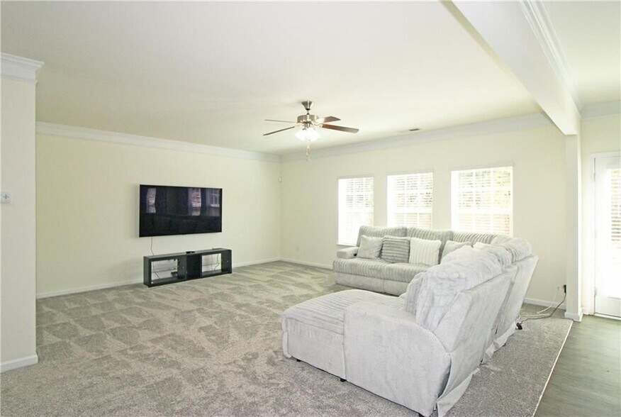 Building Photo - 1390 Napa Valley Dr SW
