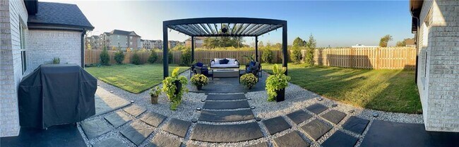 Building Photo - 2014 W Chandler Ave