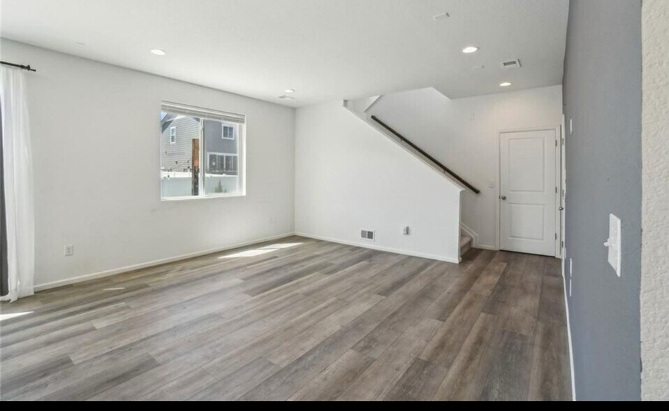 Building Photo - 1145 Ibex Dr