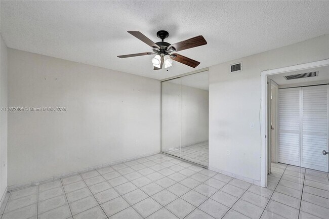 Building Photo - 1502 Whitehall Dr