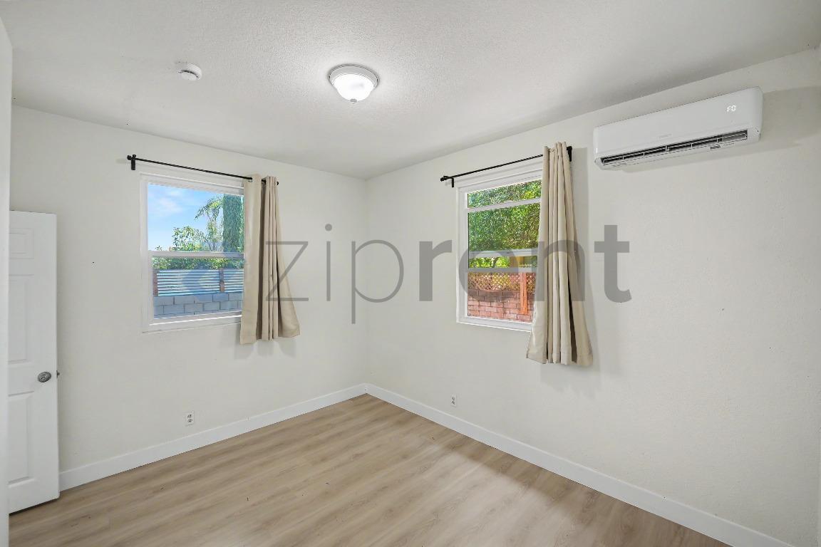Building Photo - Unit 1333