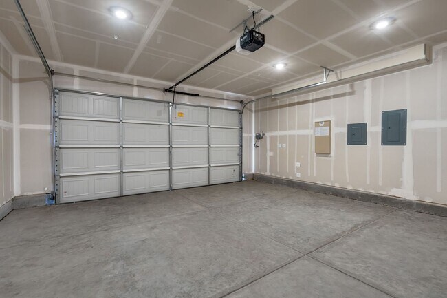 Building Photo - Brand-New 4BR Home with Solar in Rancho Co...