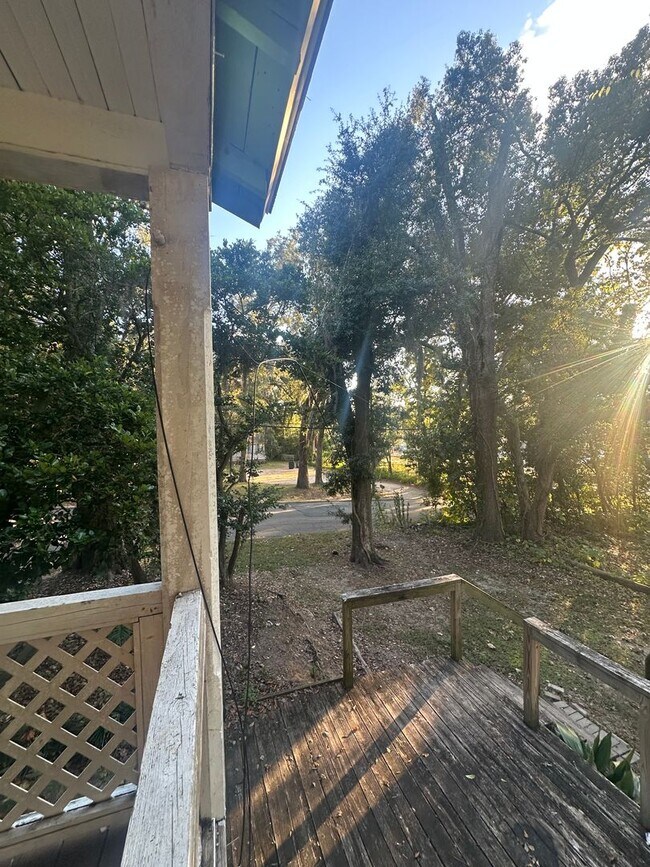 Building Photo - 322 Oakland Ave