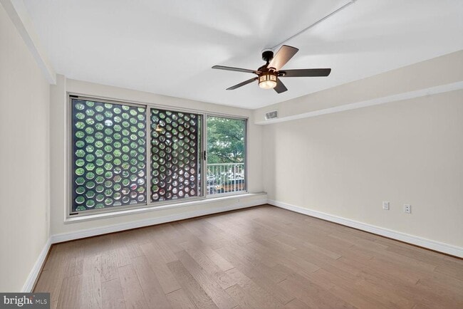 Building Photo - 800 4th St SW