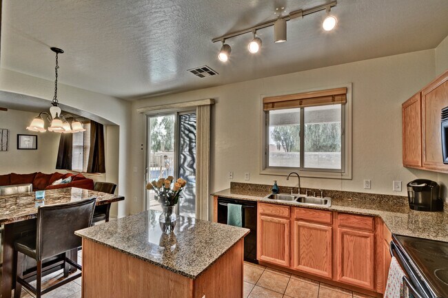 Building Photo - 17243 W Tara Ln