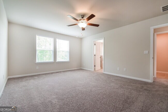 Building Photo - 150 Longleaf St