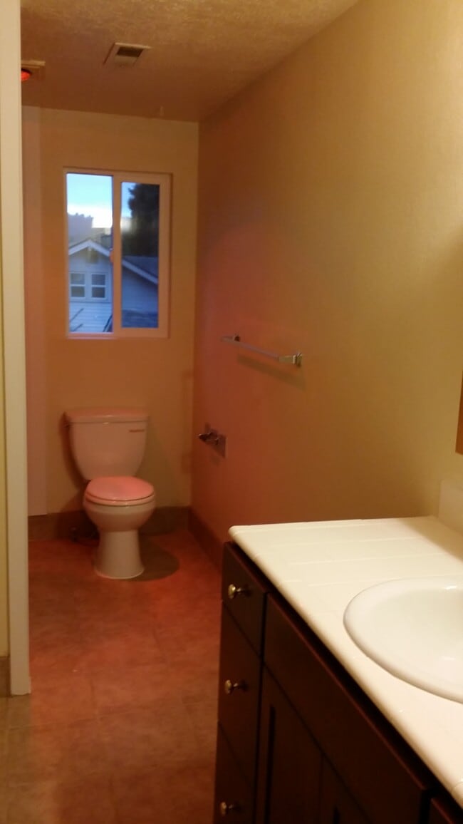 Building Photo - 210 Barton Ave