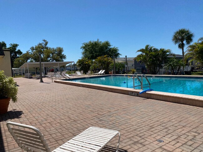 Building Photo - Holiday Park *short or long term rental av...