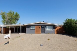 Building Photo - 2112 E Lemon St