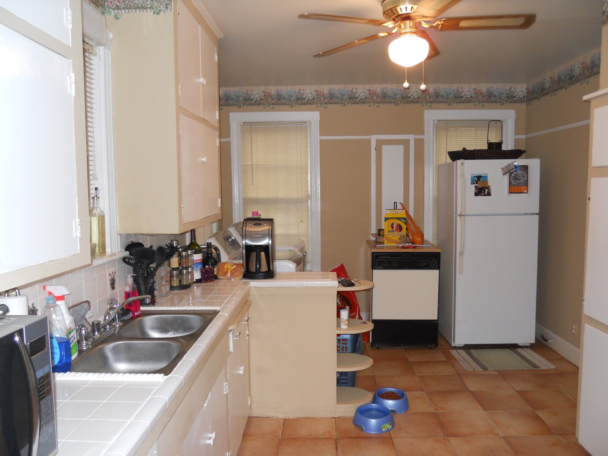 Building Photo - 528 Stephenson St