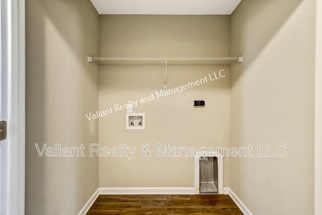 Building Photo - 8151 Lanette St