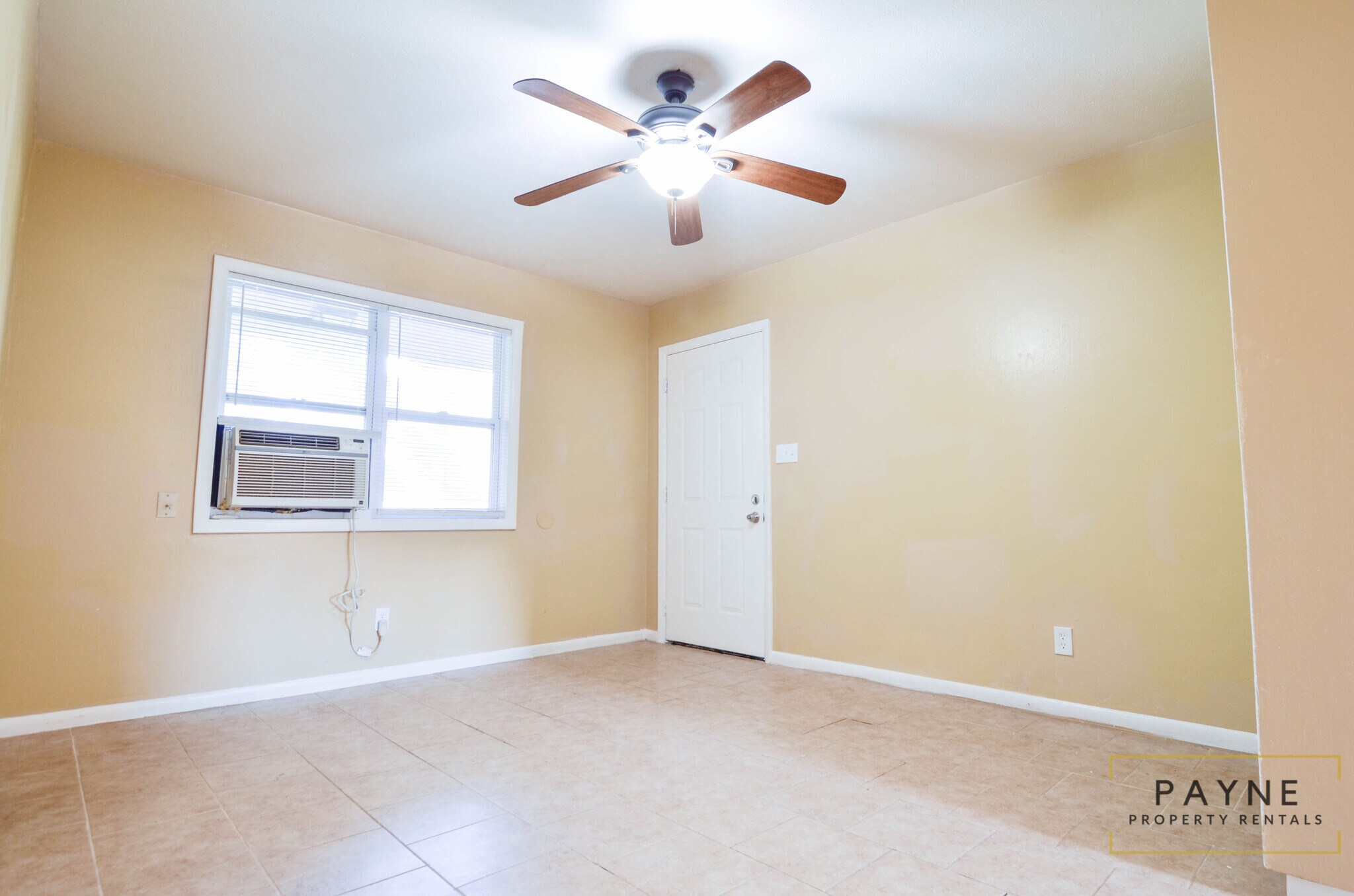 Building Photo - 4223 Rosemont Dr