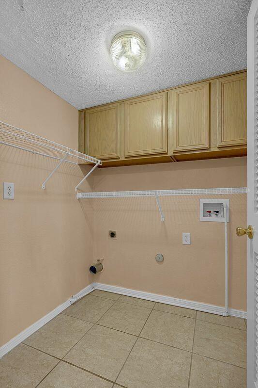 Building Photo - 1460 Paseo De Flor St