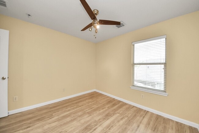 Building Photo - 4131 Fairhope Oak St
