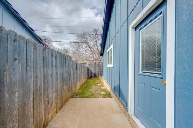 Building Photo - 6210 Buffalo Pass