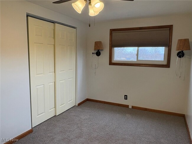 Building Photo - 2434 Saratoga Ave SW