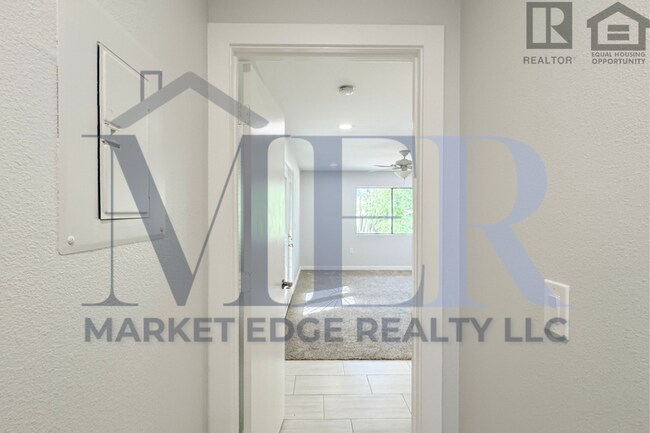 Building Photo - 3Bed/3Bath Home in 55+ Age Restricted Community in Sun City West! Move-In Ready on 06/04/2026! --...