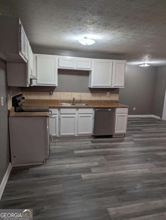 Building Photo - 1769 Teamon Rd