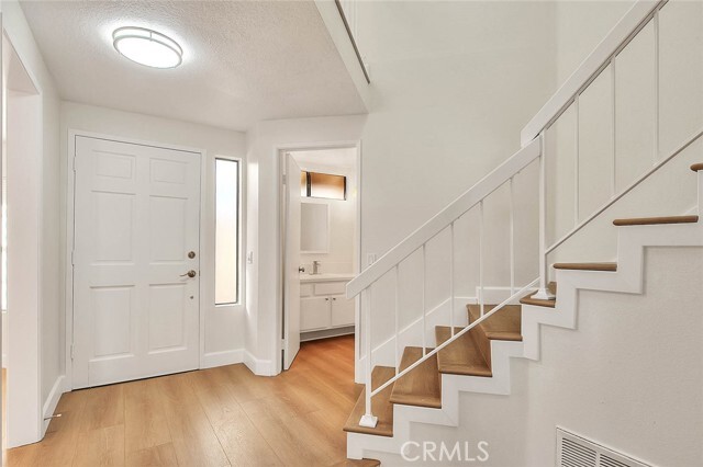 Building Photo - 25205 Chestnutwood
