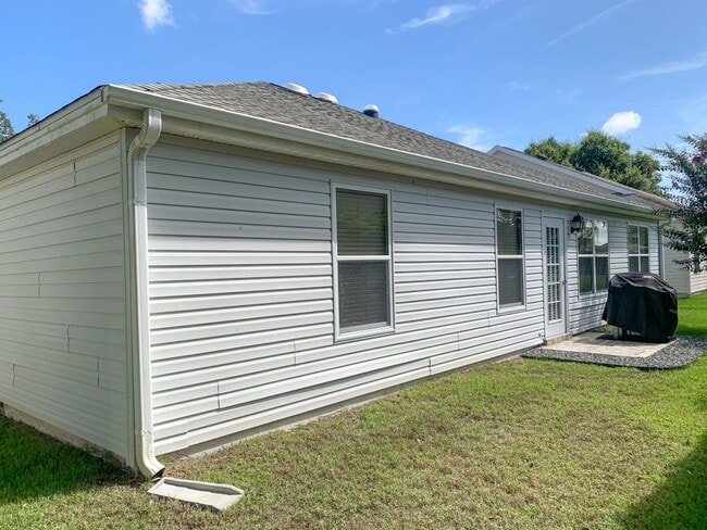 Building Photo - Village of Virginia Trace