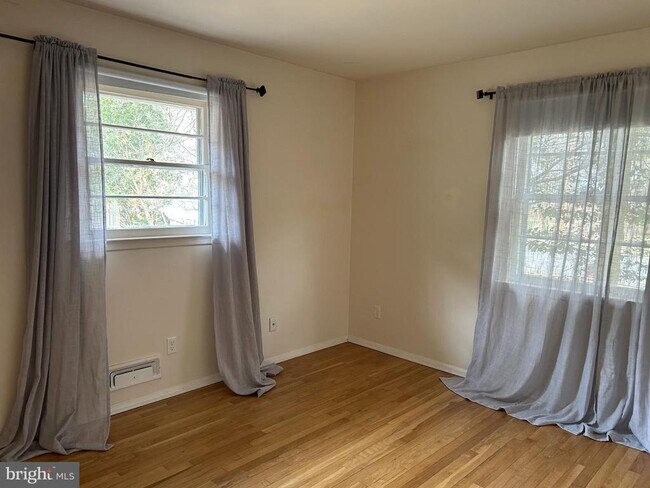 Building Photo - 14 Forester Dr