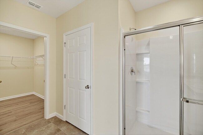 Building Photo - 6580 Canterbridge Dr