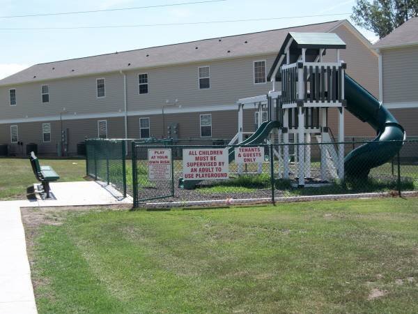 Building Photo - 2312 Indian Dr