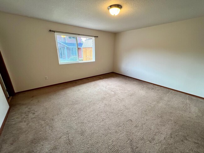 Building Photo - 293 Sowell Dr