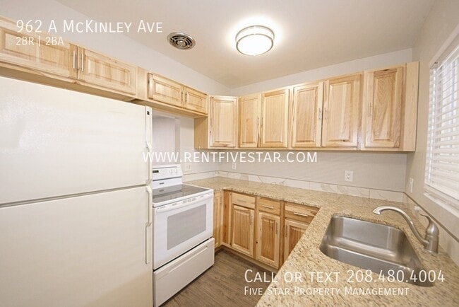 Building Photo - 962 McKinley Ave