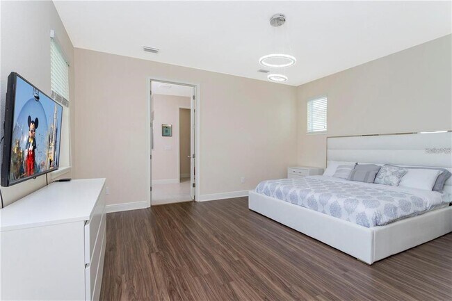 Building Photo - 15602 Sunquat Dr