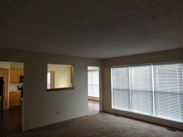 Building Photo - 5950 Paron Pl