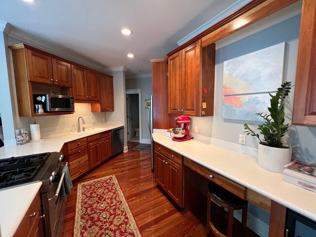 Kitchen View #3 - 39 Park Sq N