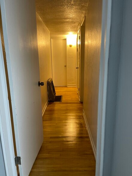 Building Photo - 4505 Pershing Dr