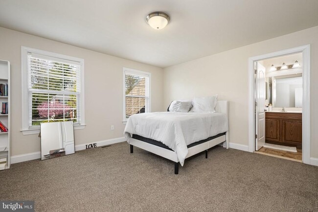 Building Photo - 1417 Stockton Rd