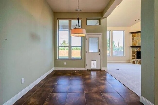 Building Photo - Entertainer's Home in Forney!