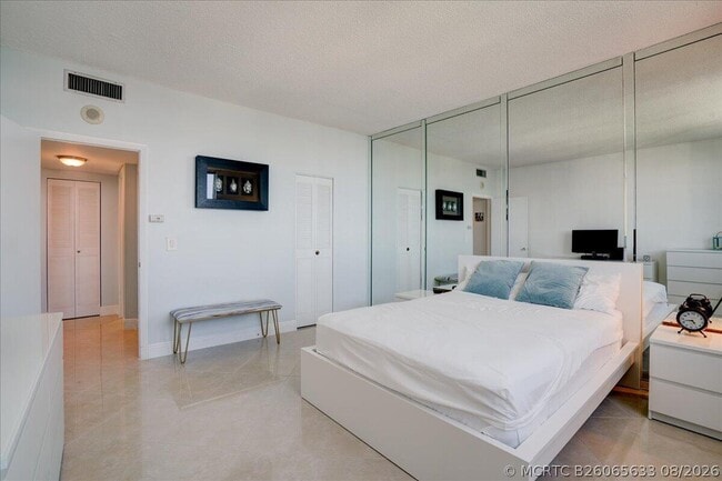 Building Photo - 3450 S Ocean Blvd