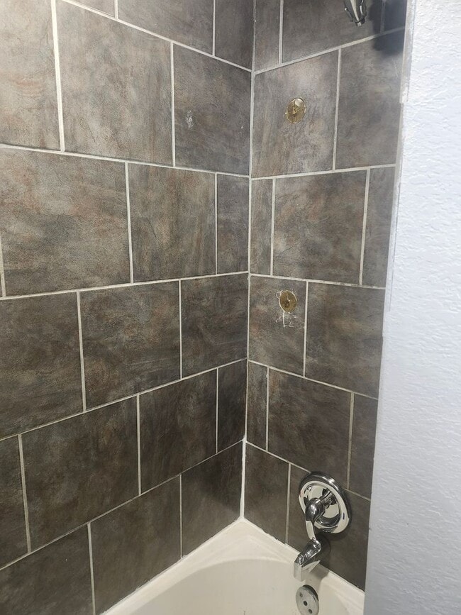 Building Photo - 2562 S 9th St