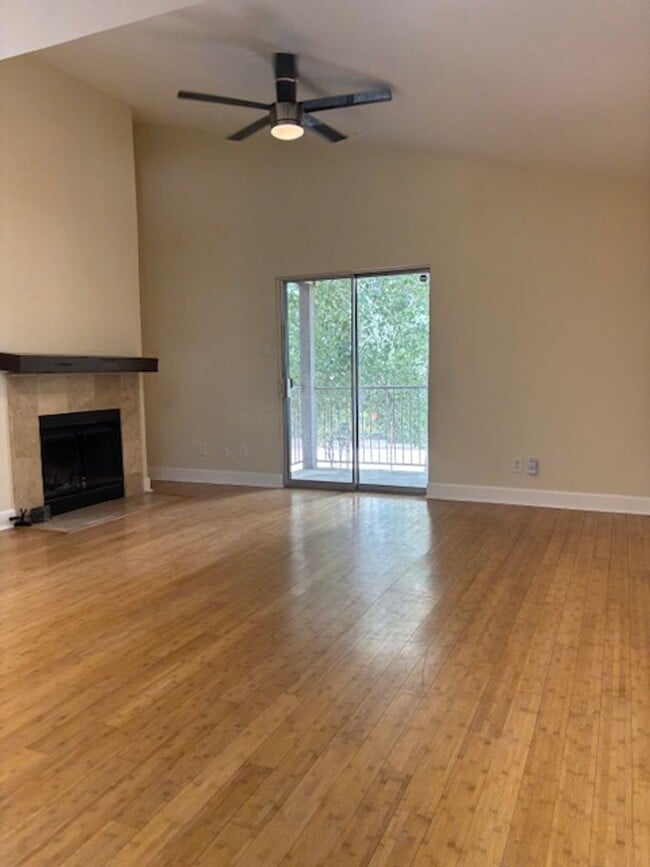 Building Photo - Condo in South Austin near Downtown