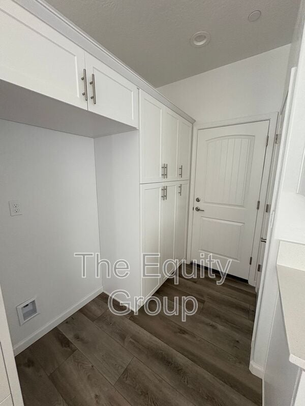 Building Photo - 1005 W Sedona Ave