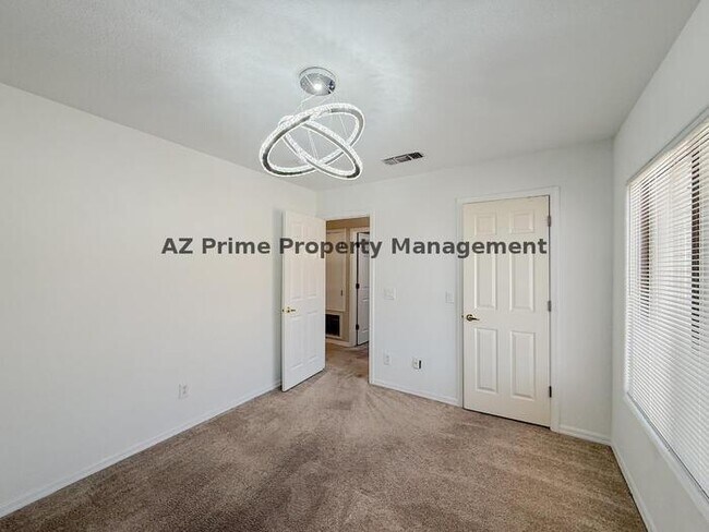 Building Photo - 14385 W Verde Ln