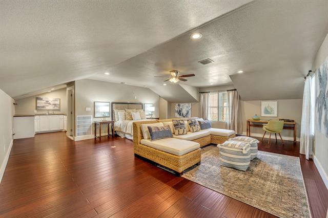 Building Photo - 6227 Lakeshore Dr