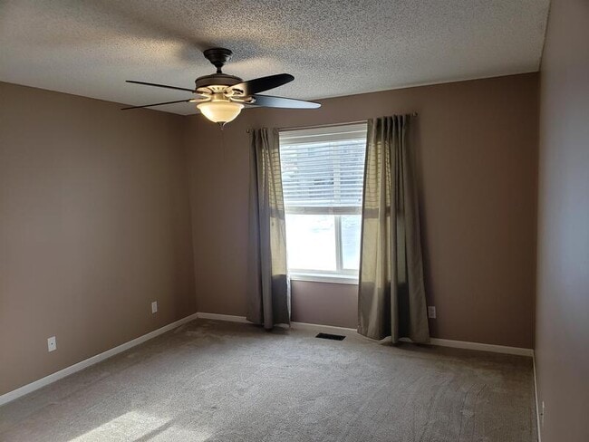 Building Photo - 10515 64th Ln NE