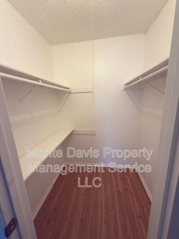 Building Photo - 1312 Southport Dr