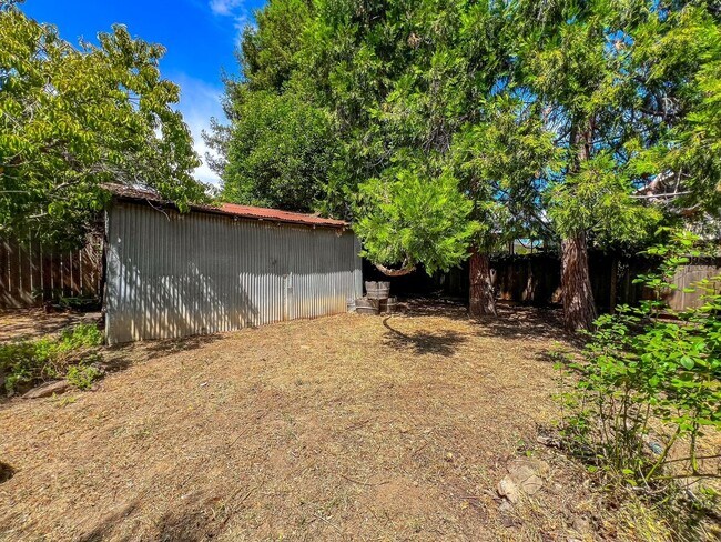 Building Photo - Charming Downtown Napa Cottage with Large Fenced Yard & Ample Parking