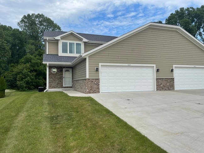 Primary Photo - 2439 Parkfield Dr